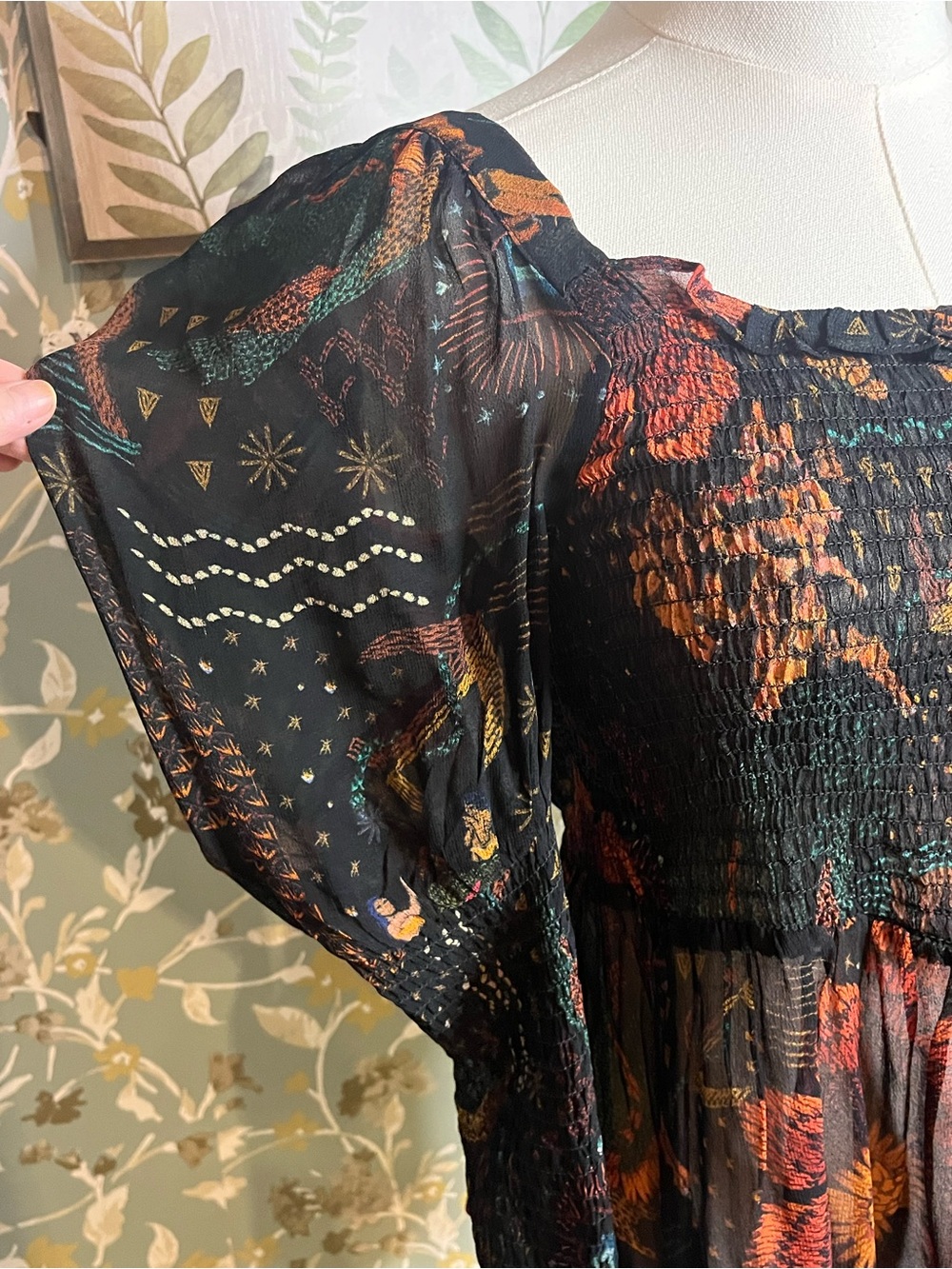 Farm Rio Blouse - Size XS - Picture 3 of 11